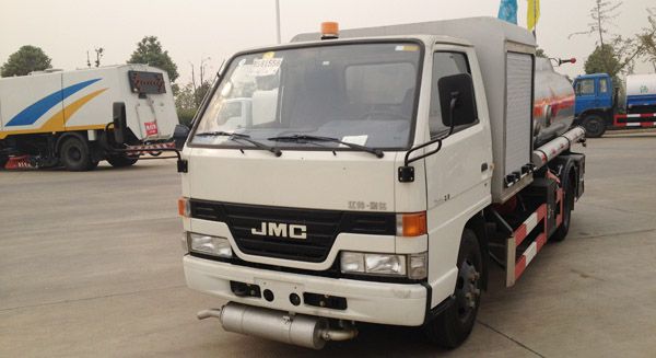 江鈴加油車
