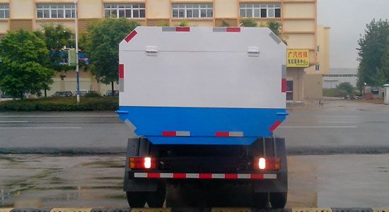 福田時(shí)代自裝卸式垃圾車(chē)